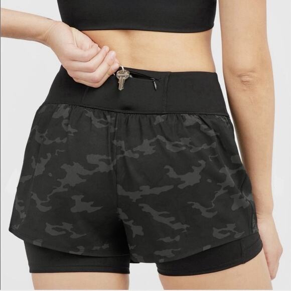 Spanx The Get Moving Double Layered Shorts Camo Womens Size XS - Picture 1 of 11